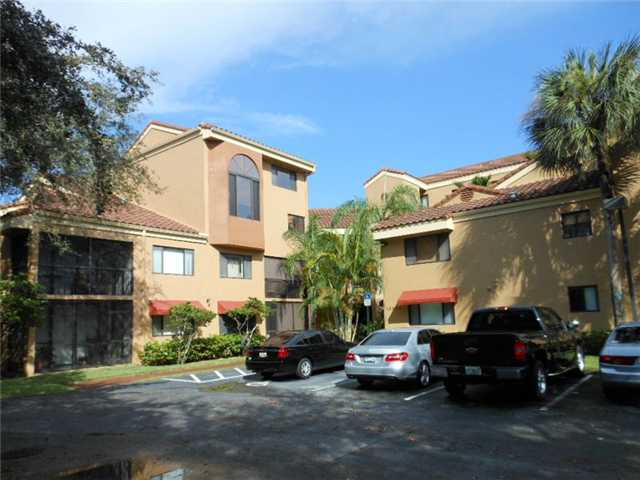 15555 Miami Lakeway N Apt 106