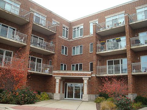 515 Main St Apt 212