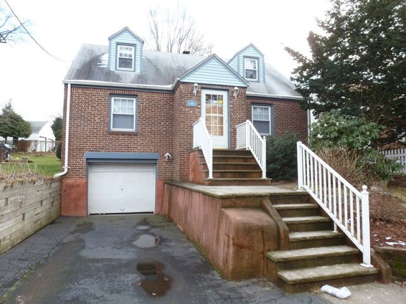 295 Jackson Ave