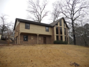 1405 Woodward Cir