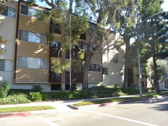 6000 Canterbury Drive Unit D207