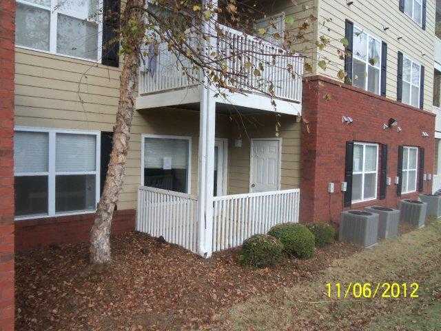 340 N Donahue Dr Apt A106