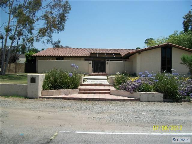 648 W Valencia Mesa Dr