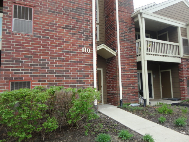 110 Glengarry Dr Apt 306