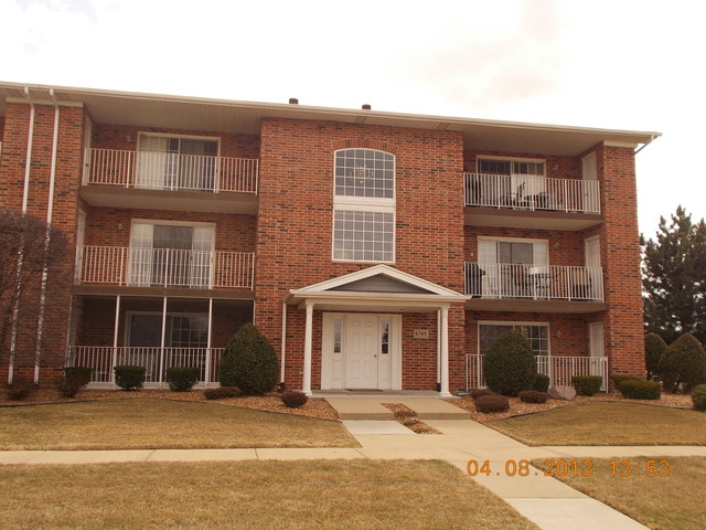 6749 White Tailed Ln Apt 2e