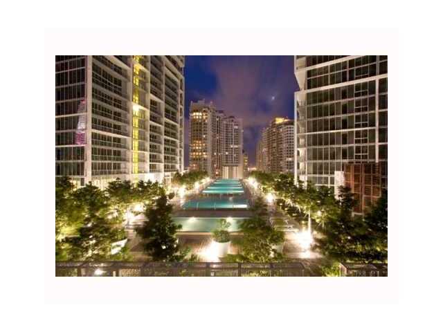 485 BRICKELL AV # 2205