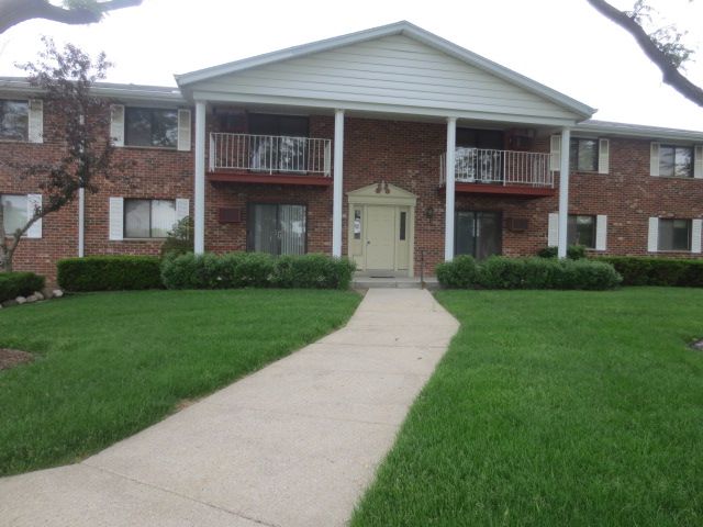 6400 W Howard Ave. Unit # 102