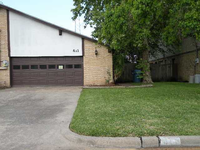 411 S Austin St