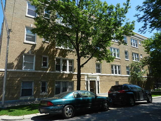 3538 W Ainslie St Apt 3