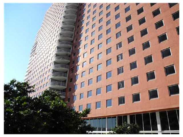 1627 BRICKELL AV # 2504