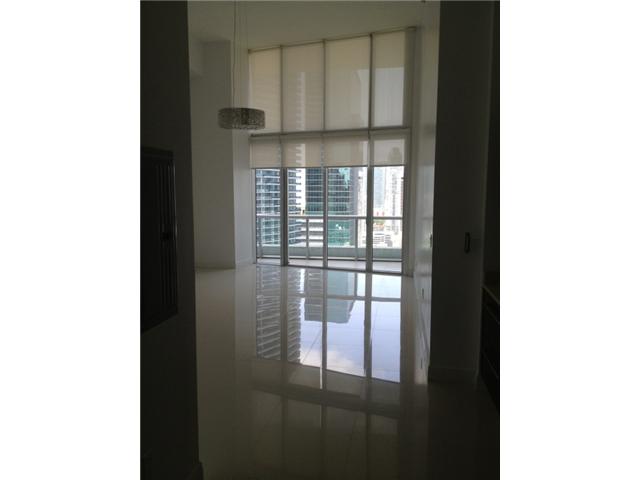 475 BRICKELL AV # 2810