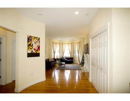 154 Newbury St #2B