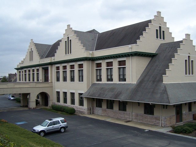 300 West Depot Ave.