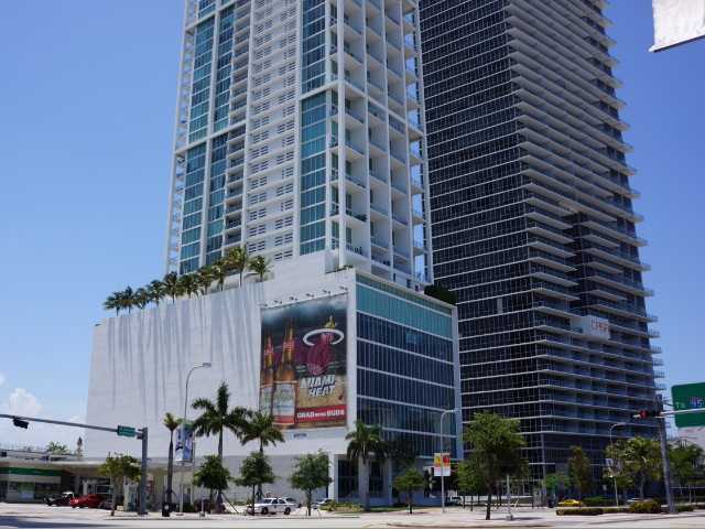 1040 BISCAYNE BLVD BL # 2402