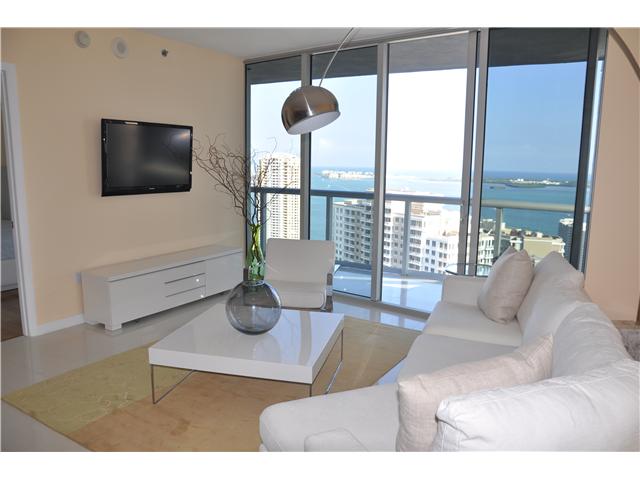 475 BRICKELL AV # 3707