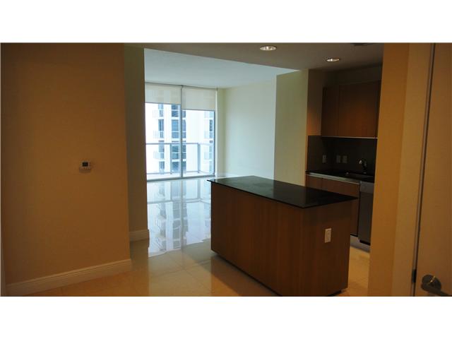 1050 BRICKELL AV # 3104