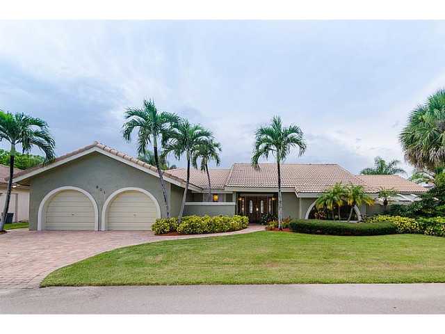 831 E COCO PLUM CR