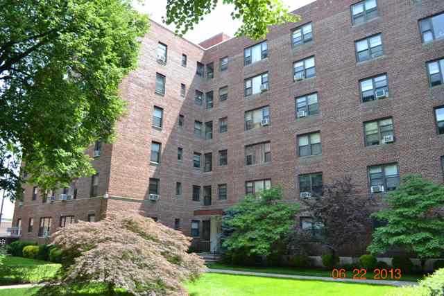 220 Pelham Rd Apt 1b