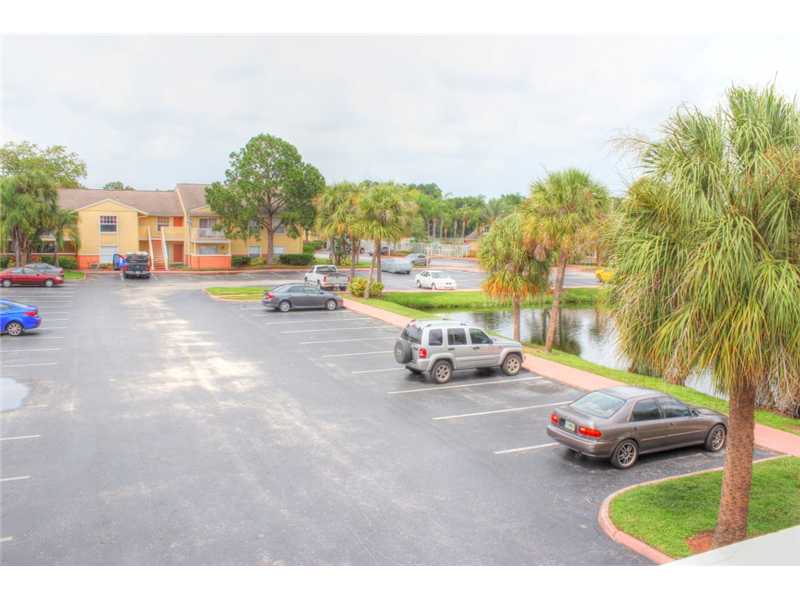 3525 Pine Cove Ct Apt 202b