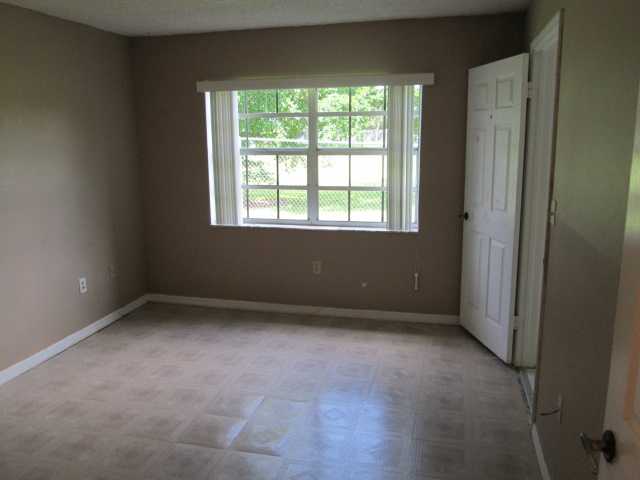 422 Ne 210th Circle Ter Apt 101