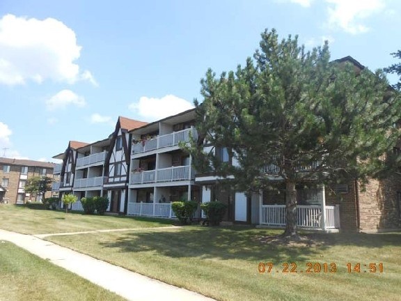 239 Gregory St Apt 13