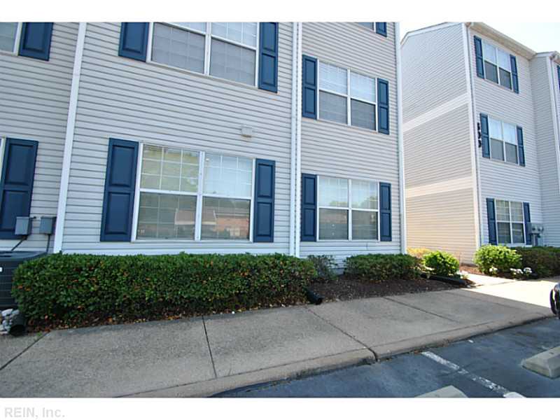 604 Shoreham Ct Apt 102