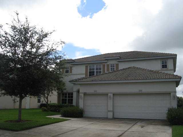 2593 Sawgrass Lake Ct