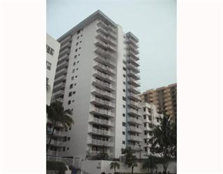 2457 Collins Avenue #307