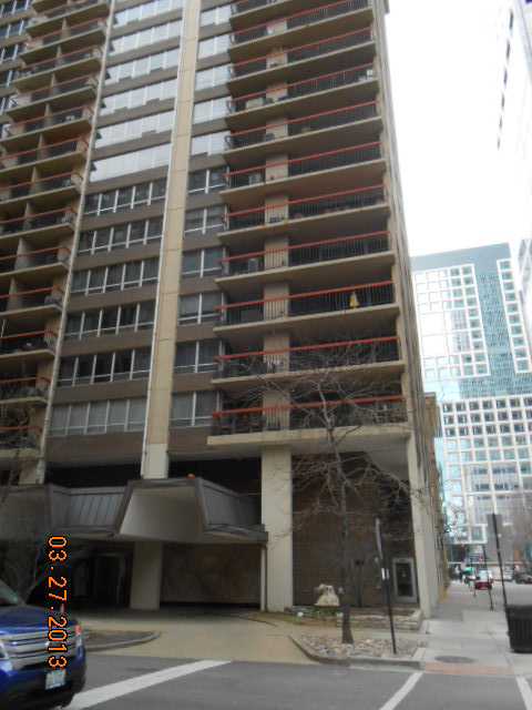 201 E Chestnut St Apt 10f