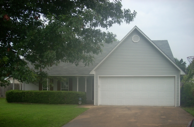 1705 Crepe Myrtle Dr