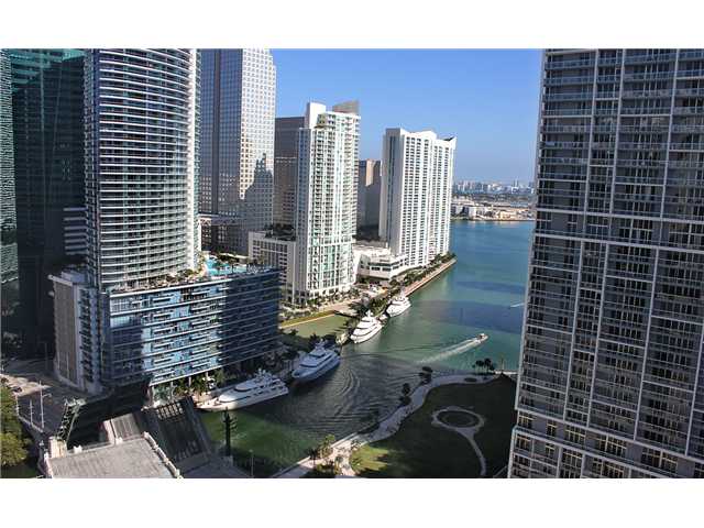 500 BRICKELL AVE # 3207