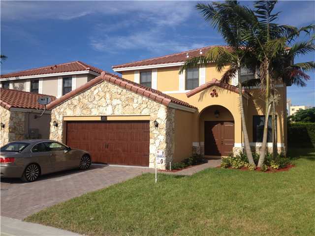 833 NW 97 CT