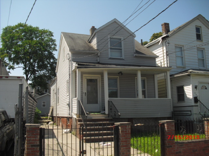 347 Highland Ave