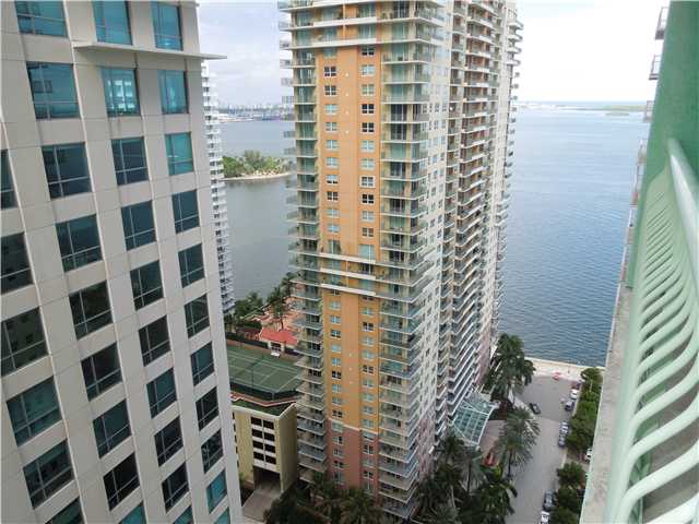 1200 BRICKELL BAY DR # 2012