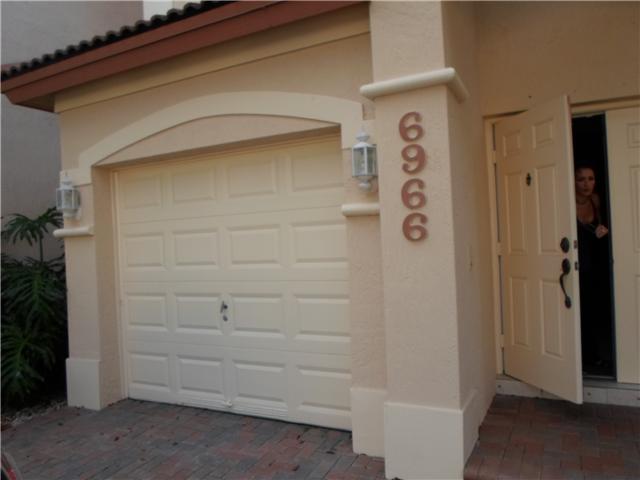 6966 NW 116 CT