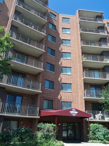 1 Bloomingdale Pl Apt 703