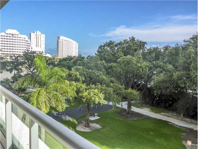 495 BRICKELL AV # 409