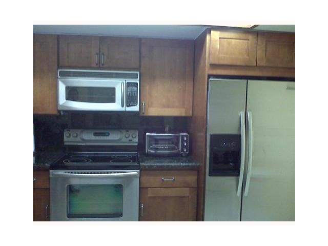 9135 SW 125 AV # 405P