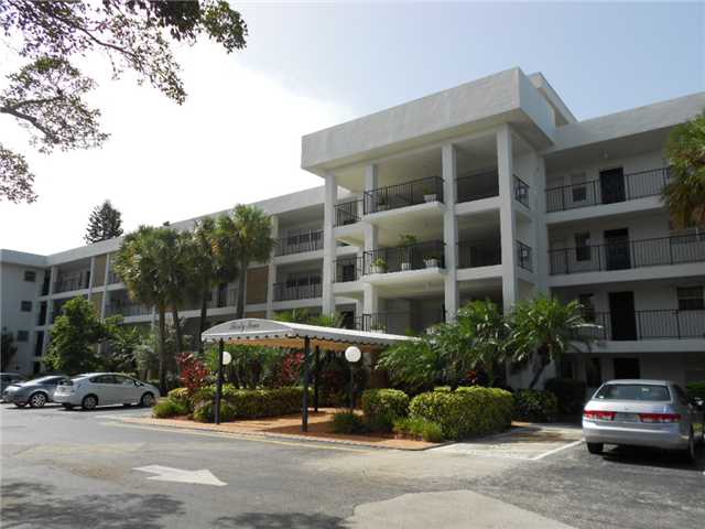 3051 S Palm Aire Dr Apt 309