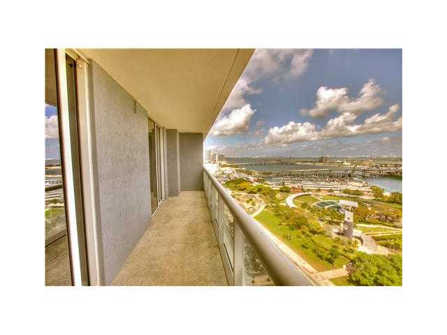 50 BISCAYNE BL # 2510