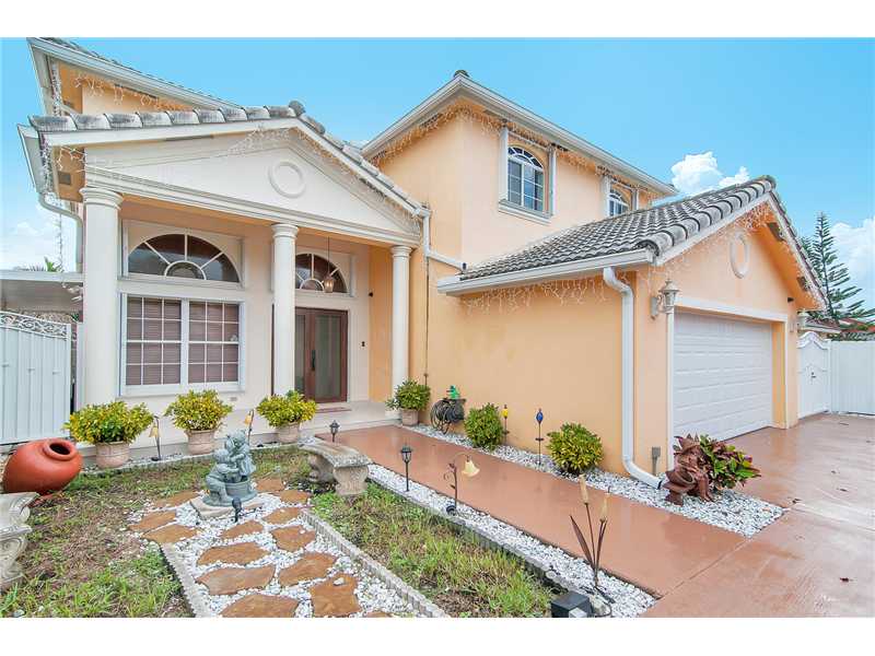 881 SW 142 CT