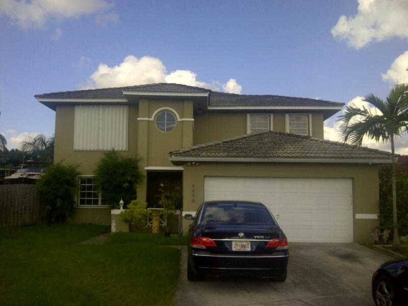 6233 SW 151 CT