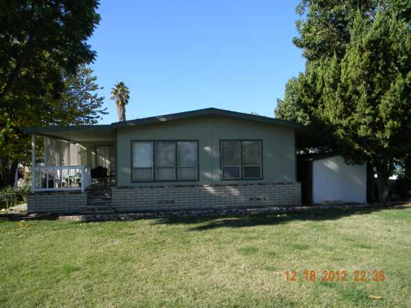 929 E FOOTHILL-55