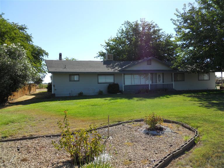 3077 Feather River Blvd