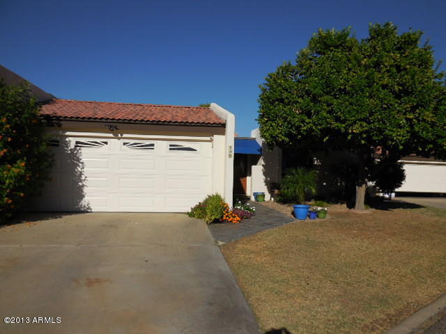 240 E Laguna Royale Drive