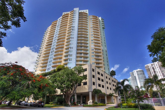 2475 BRICKELL AV # 2507