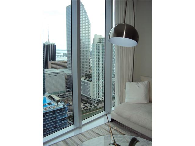 485 BRICKELL AV # 3704