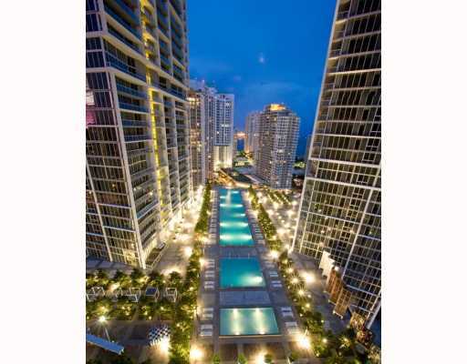 465 Brickell Av # 3902