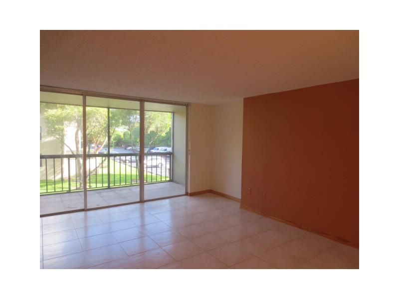 10865 SW 112 AV # 218