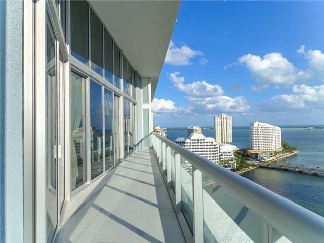 495 BRICKELL AV # 2203